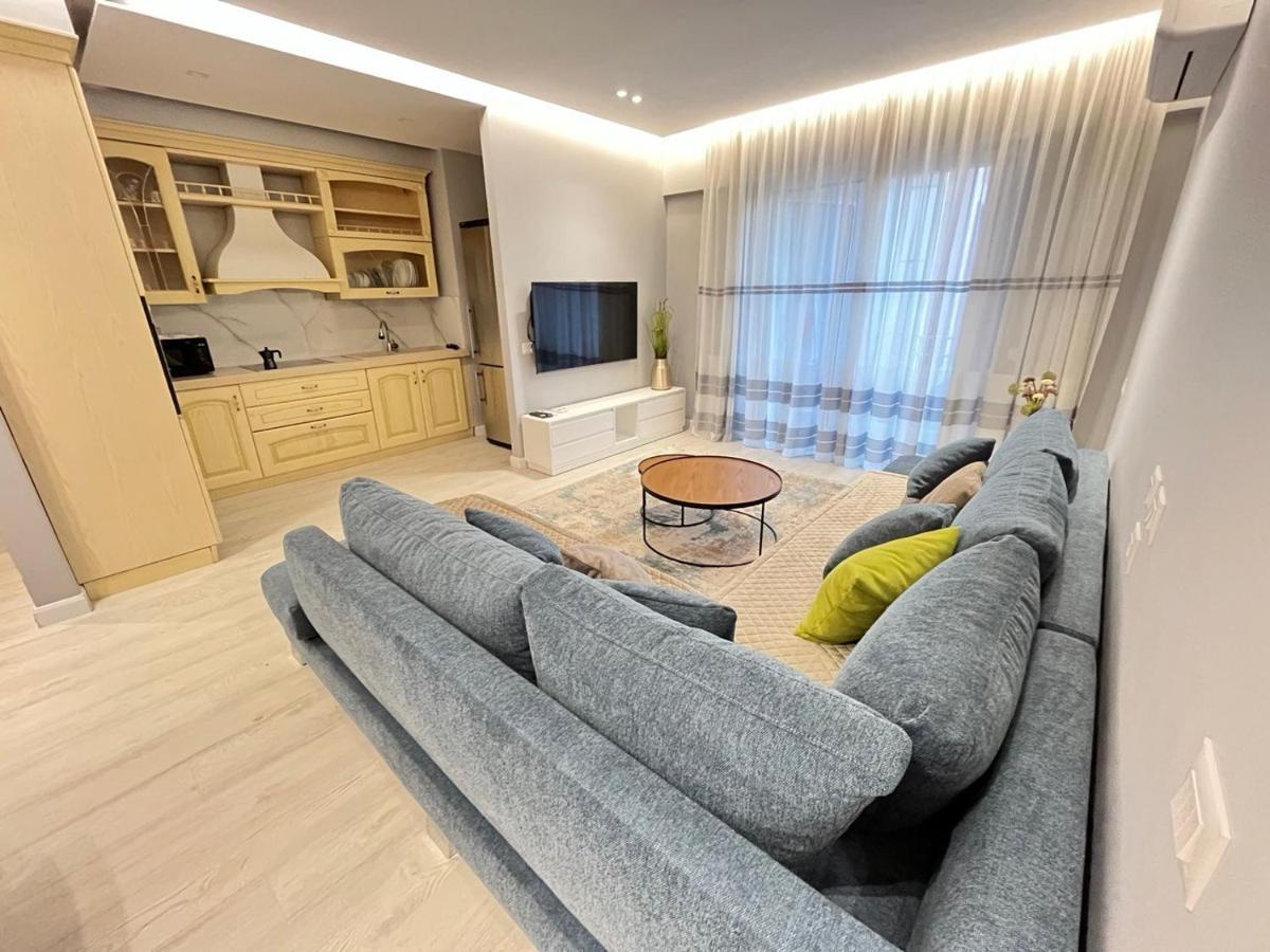 Flat 86 - Explore The Heart Of Tirana Exterior foto